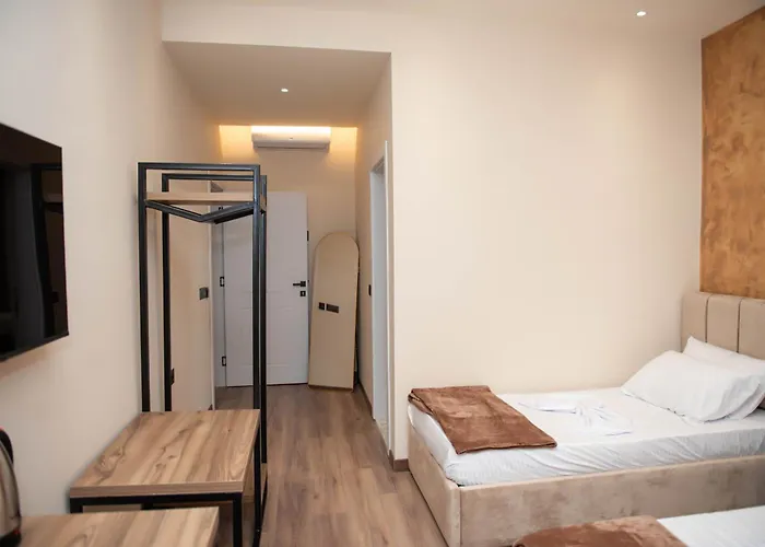 Pensión Ora E Vjeter *