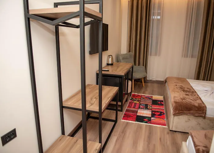 Pensión Ora E Vjeter Vlorë