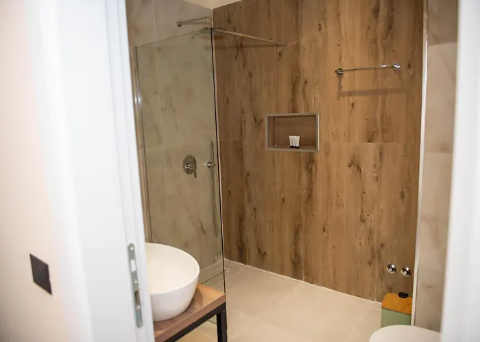 Ora E Vjeter Pensión *