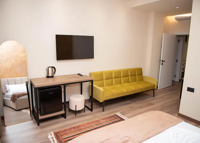 Ora E Vjeter * Wlora